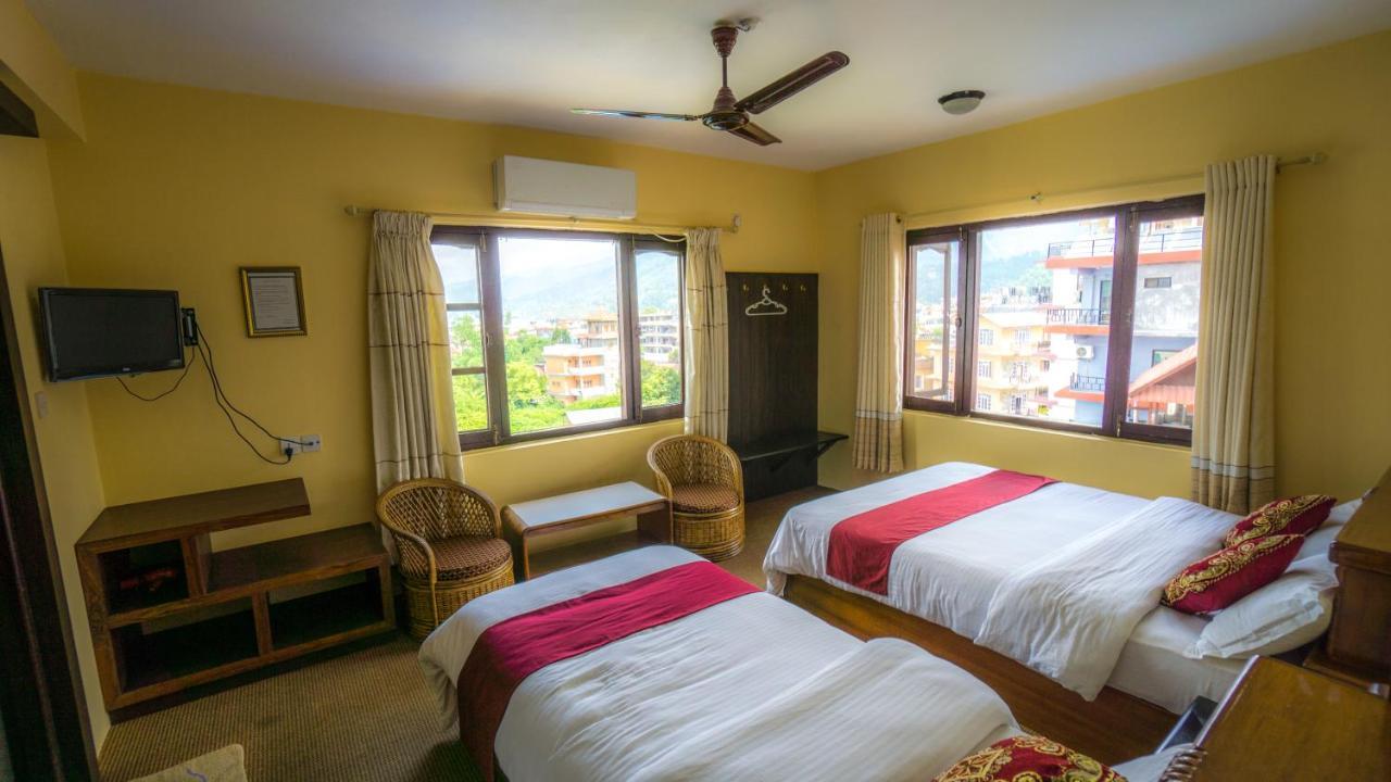 Silver Sky Hotel Pokhara Exterior foto